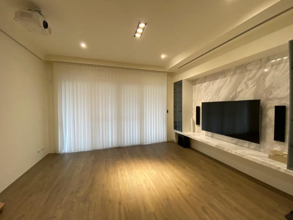 直立柔紗簾遮蔽狀態