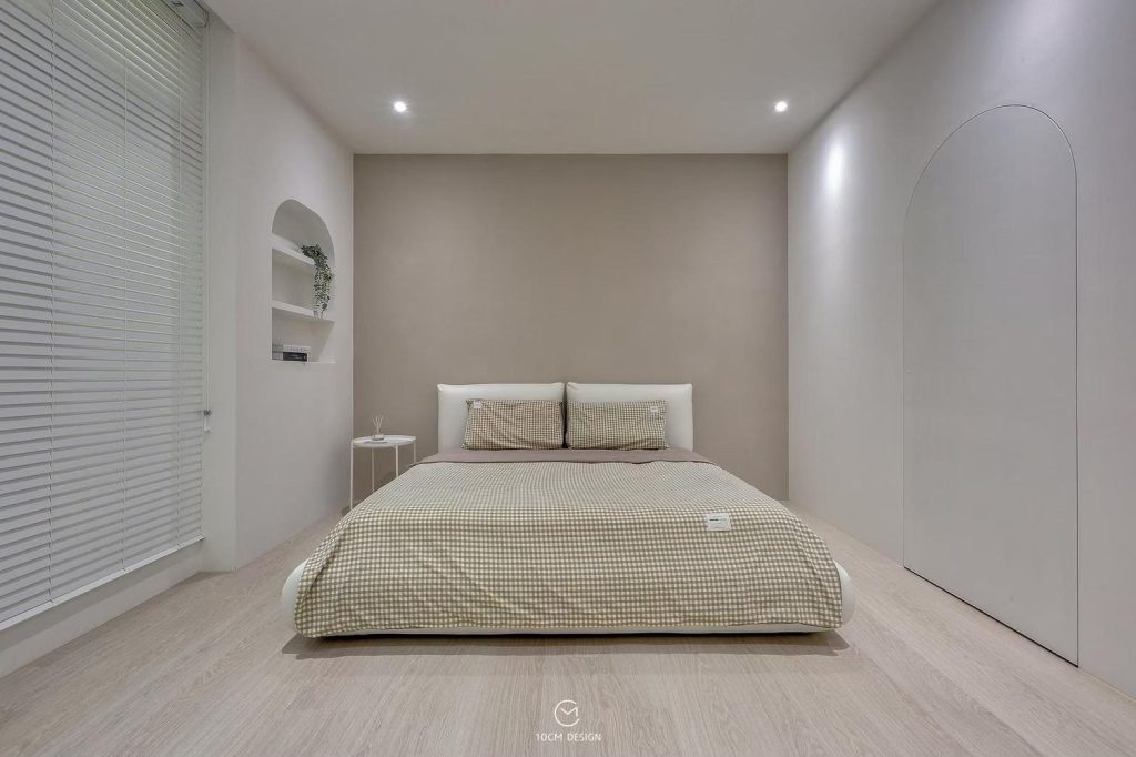 寬版木百葉簾與以往細版鋁百葉簾有截然不同的視覺質感，木百葉簾正是Coulisse最知名的產品。