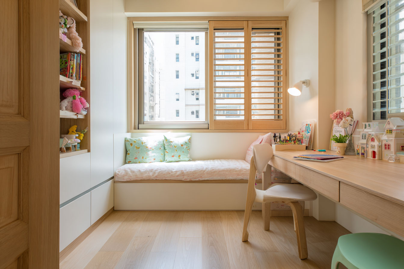 兒童房以木百葉做為窗簾有多種機能