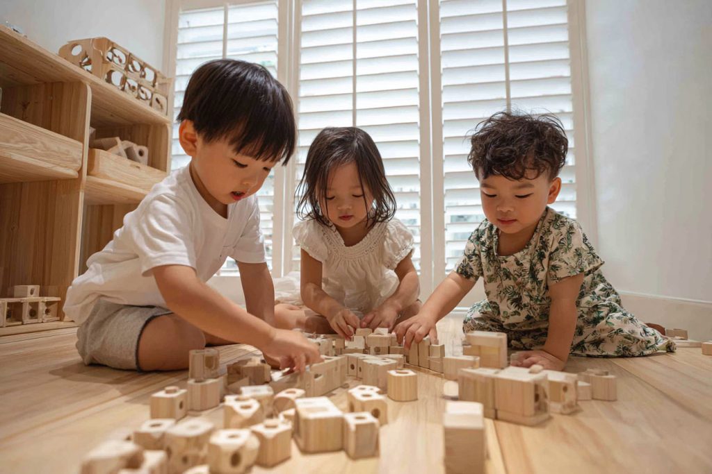 兒童房窗簾的主題是安全與控光