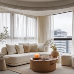 奶油色風格客廳，用紗簾搭配
