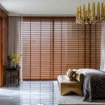 實木百葉簾讓室內裝潢增添一些輕巧的元素