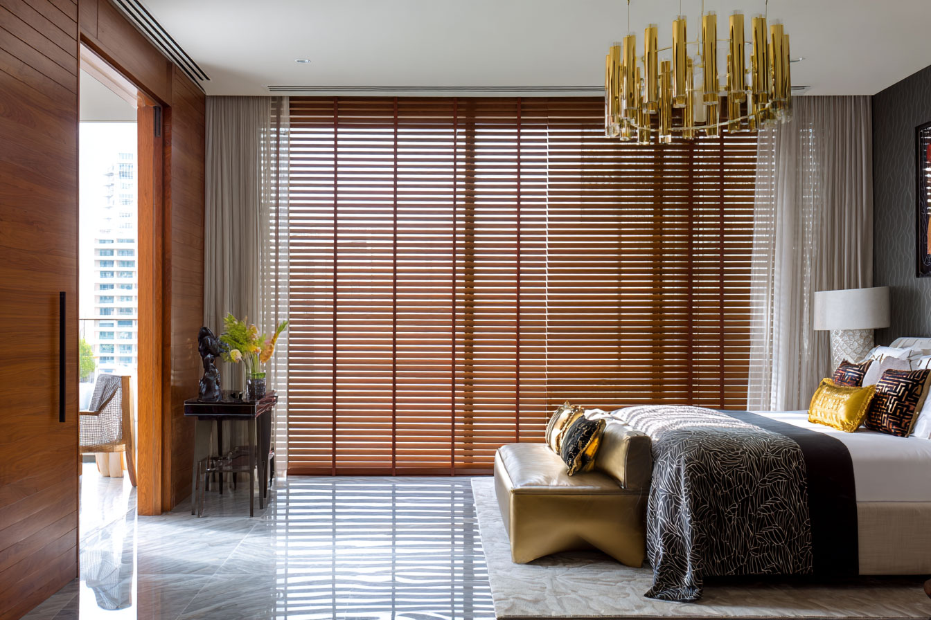 實木百葉簾讓室內裝潢增添一些輕巧的元素