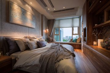 布簾與風琴簾搭配，視覺與機能的組合，主臥奢華風盡現