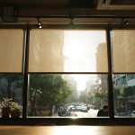 捲簾能決定透光率、遮光效果，也是所有窗簾中最適合印製商業宣傳的窗簾類型