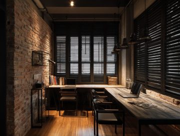 沉靜色調書房，木百葉具有多種顏色與多元觸感