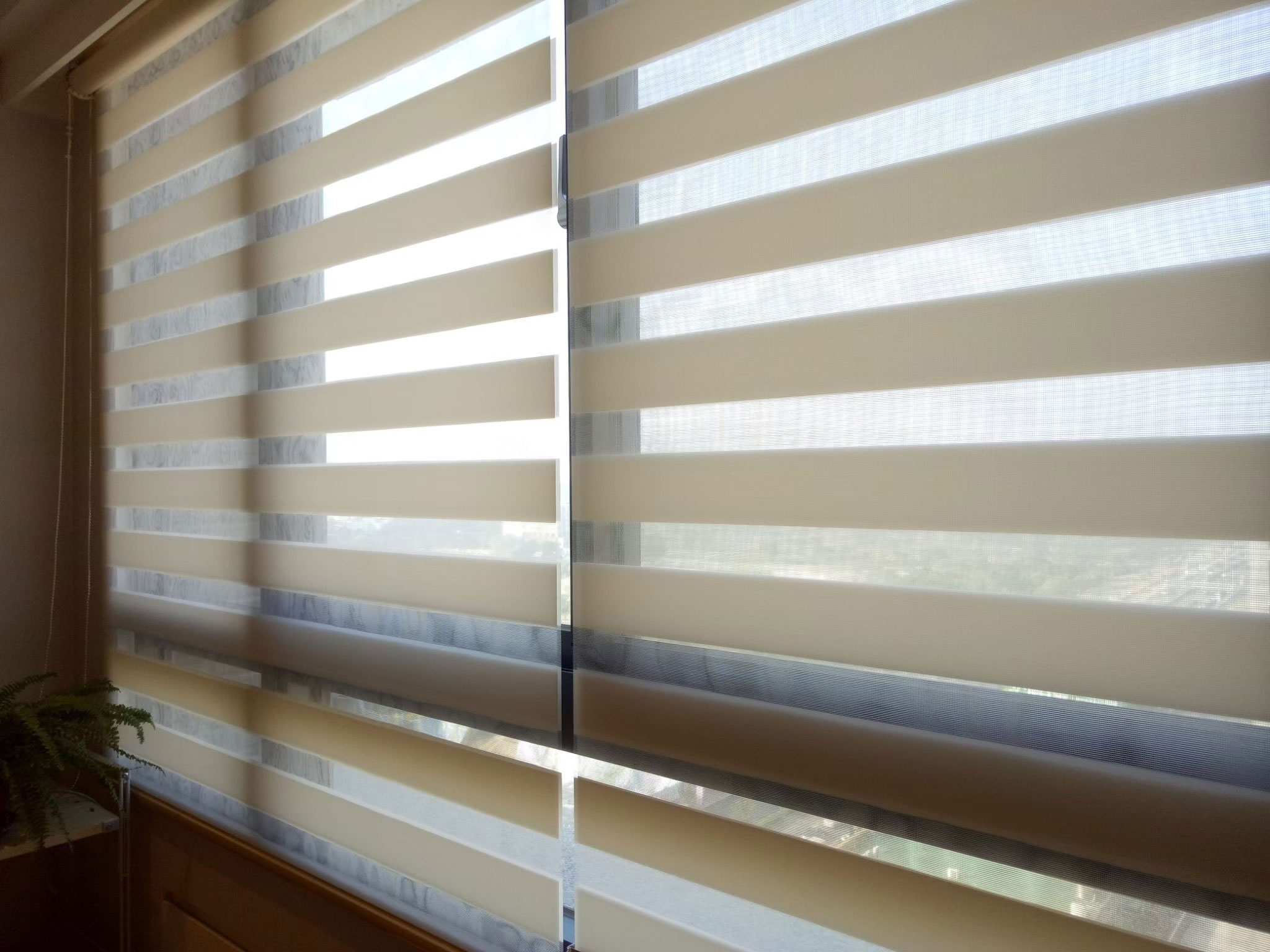 調光簾讓進光光線增加，光線柔和