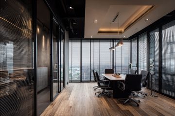 高級商業辦公室裝設百葉簾