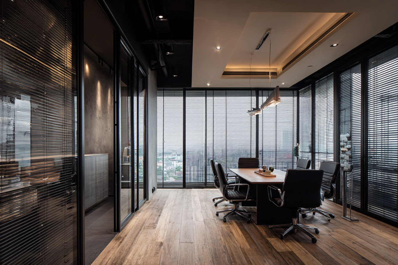 高級商業辦公室裝設百葉簾