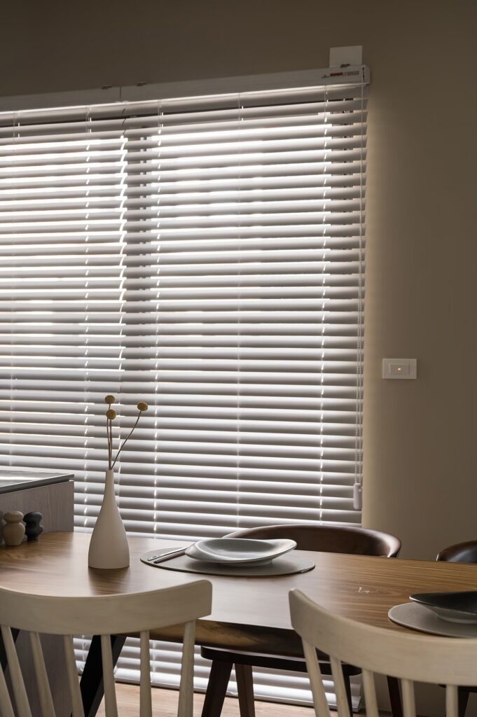 木質風客廳｜自然氣息的主場