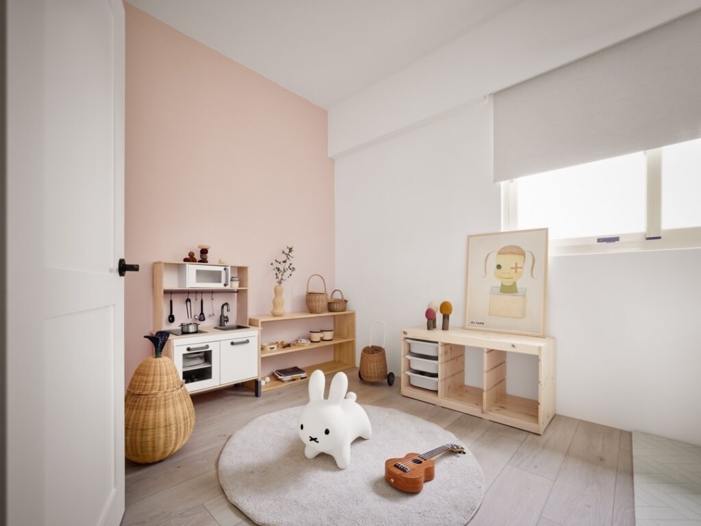 捲簾價格與簾面材質、五金有很大的關係。